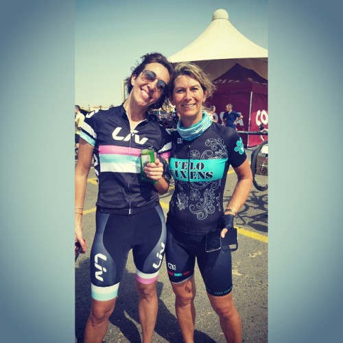 velovixensdubai: @livcycling_me & @dubaivelovixens collaborating together with one shared goal. 