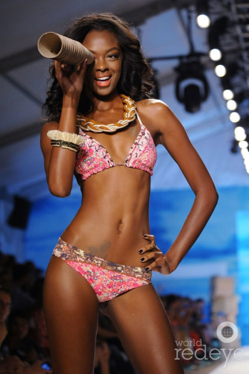 triplegoddesss:  maaji swimwear. my favorite show of fashion week in Miami this year 