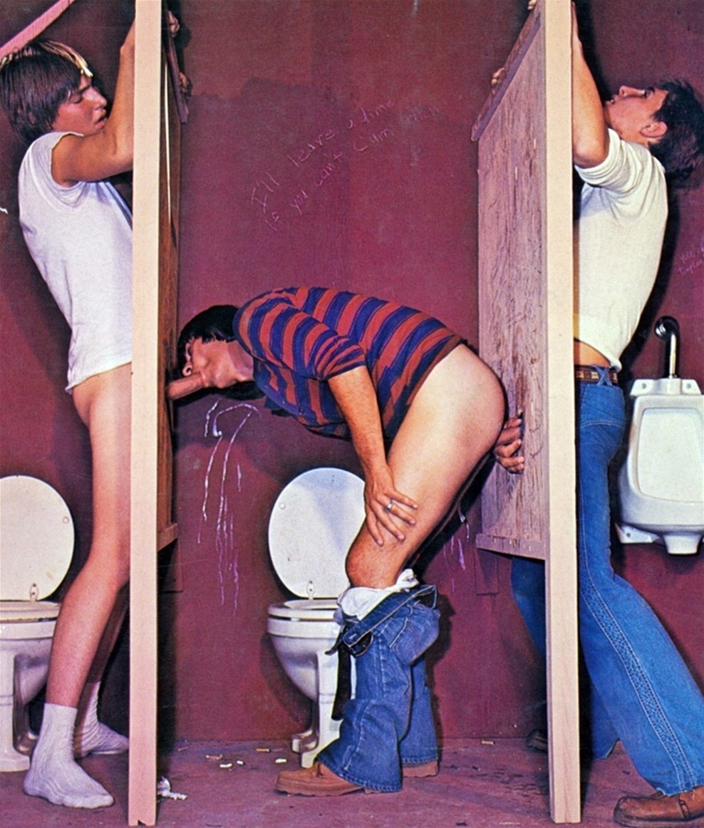 sexyfuckinmen:  public bathroom sex is fuckin hot!