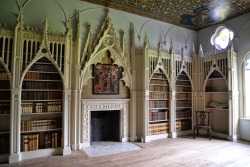 legendary-scholar:    Strawberry Hill House Library.