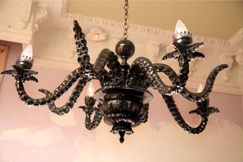 chesh-kitten:  roseshock:  NEED  oh, look - a crossover between the cephalopod- and the interior dec