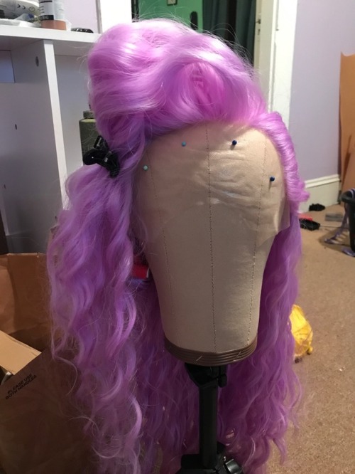 Transforming this into Mija from breath of the wild!  Normally this is a type of post for my “in progress Tumblr” but I wanted to thank a fan of mine, Daniel, for sending me an amazon gift card! I was able to buy this canvas wig head, wig