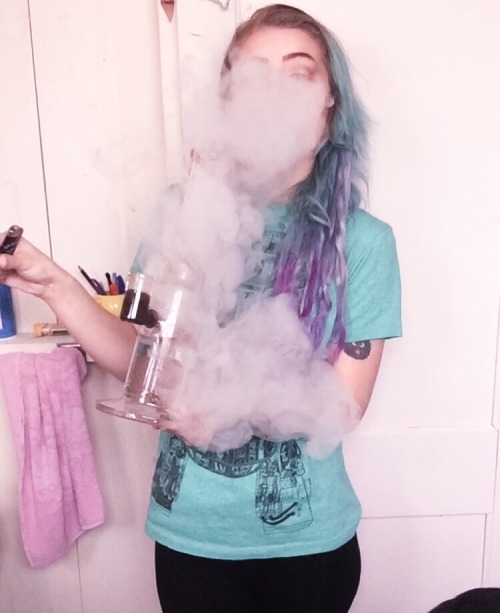 weedgoddess:  haha babe was chillin off camera porn pictures