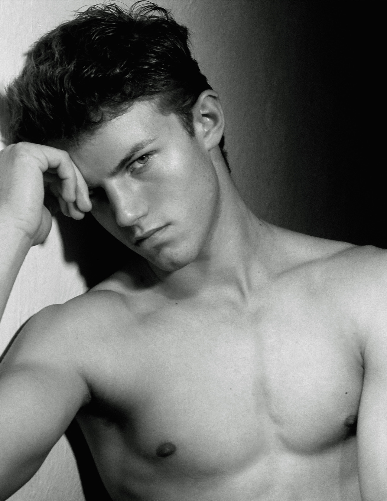 illicit-beauty:  ebodamen:  sabas125: Jesse Photographed by Joseph Bleu  illicit-beauty