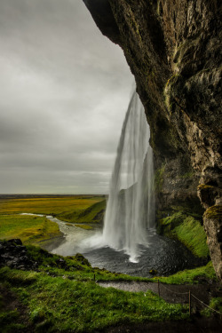 pir-ado:  noizzex: Seljalandsfoss | by Hervé