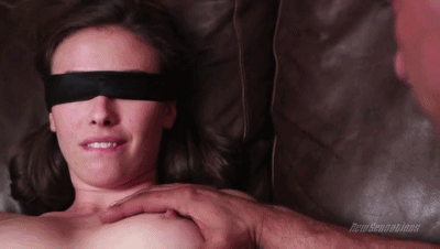 loryocchi:  catriona-k:It’s intensely powerful and erotic to be touched while blindfolded. It allows you to concentrate 100% on his presence, his hands and what he’s doing to your pussy. ❤️