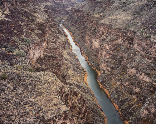 tangledwing:Canyon of the Rio Grande, New Mexico, 1994. Christopher Burkett