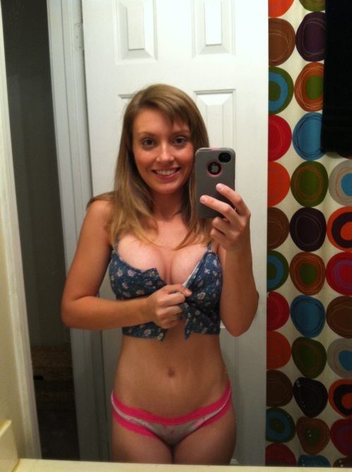 breastsofdoom:  selfie 
