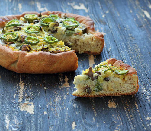 alloftheveganfood:  Vegan Pizza Round Up for Pi Day Vegan Pepperoni Pizza Hawaiian Pizza Vegan Thai 