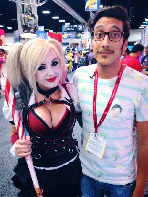 kamikame-cosplay:  Harley Quinn by Jessica Nigri at San Diego Comic Con 2014.