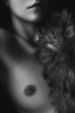 m-as-tu-vu:  erotikin: The Wolf Girl.