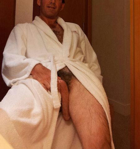 delicase-lover:  unclelucas:  Hung Daddy!  Daddy’s Robes 