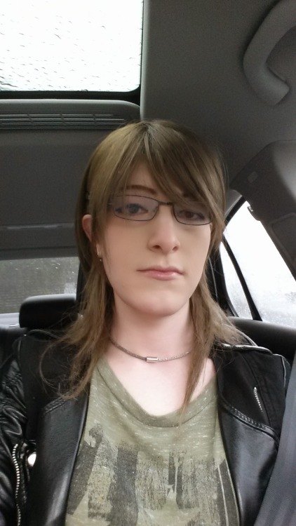 cat-tayler:  I get bored when driving in bumper-to-bumper traffic. So I touch up my makeup and/or take shameless selfies. Only to check my makeup progress, of course. Huh. I kinda look stoned in these pics. Come to think of it, I look stoned in a lot