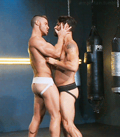 fuckyeaimgay:  Constant Gay Porn!