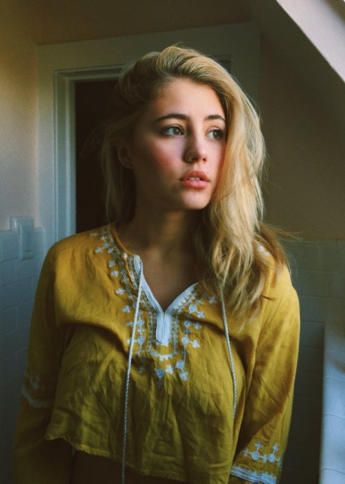 pretty-babez:  Pretty babe