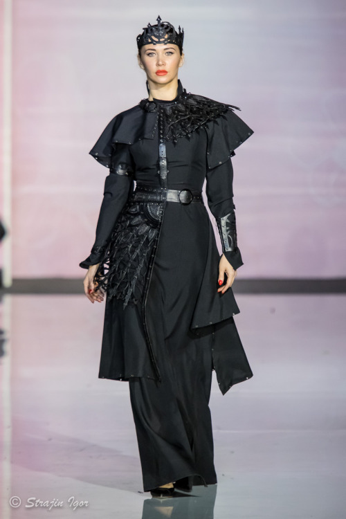 sartorialadventure:Andrew Kanounov, fall/winter 2017-18, “Ghosts of the Night”What to wear in Angmar