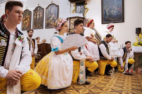 Sunday Mass in Popice, July 12, 2020.&gt; Photo: Michal Novotný.