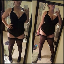 littlemissmelissa69:  I got some new lingerie thanks to a nice donation, decided to try it on with some other stuff I had.   Danger curves ahead
