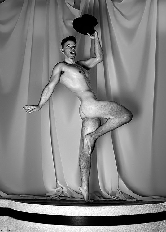 x1randevbprsiq29g4n:  Dancer’s legs.