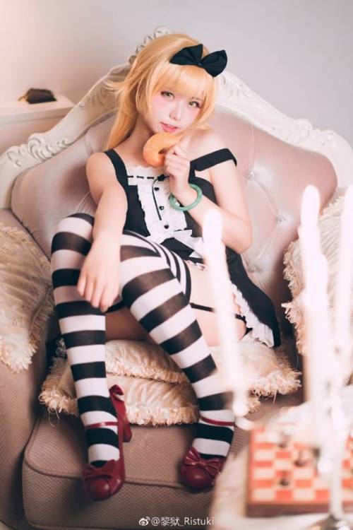 sexywaifucosplay:Coser : 黎狱RistukiCharacter : Shinobu Oshino Title : Bakemonogatariwww.weibo.