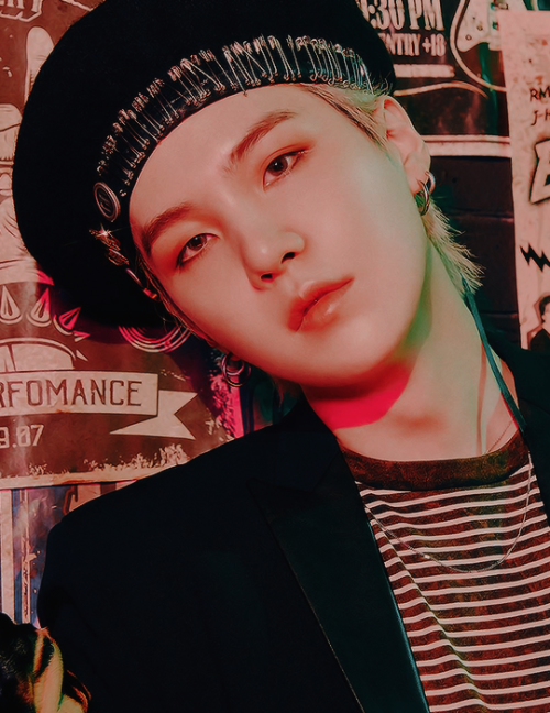 jung-koook: 2022 season’s greetings preview cut #2 This punk aesthetic is bringing me back to Wa