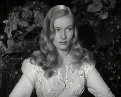 goregirlsdungeon:  Veronica Lake in THE GLASS