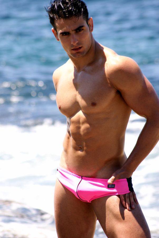 donvee:  Follow me @ http://donvee.tumblr.comDonvee