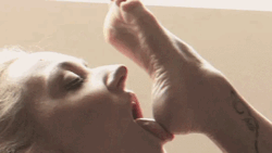mx-pretty-feet-and-toes: