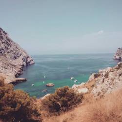 Como cada año, intentaré no subir ninguna foto de mis pies en la playa (en Playa Formentor)