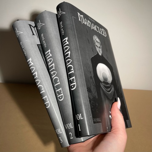 Manacled By @senlinyu Art By @avendell 3 Volumes Set
