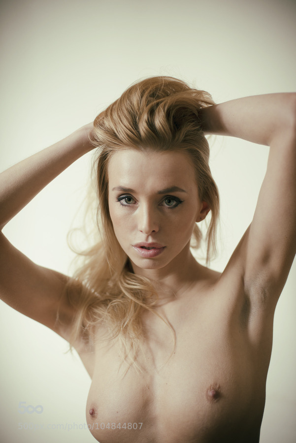 Popular Nude