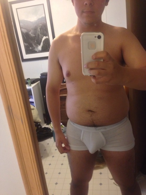 imhereforthemen:  Hi there. Why, hello! (symbolisticwhitewalls) 