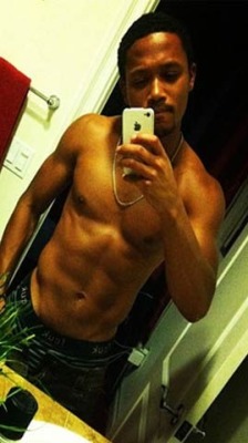 celebritycox:  Romeo Miller nude!!!!  Look at that long schlong!