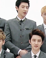 yeollovemebaek:  ಥ⌣ಥ why are you my bias? 
