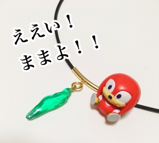 misterkanzaki:  misterkanzaki:  handmade accessory  These were released at a Japanese coterie event in Japan.