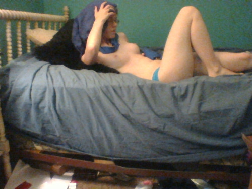 cacaphonyofscreamz:  You have become the HEIR OF BREATH thanks to your QUEST BED and though you’re positive this was something that was supposed to happen… You can’t quite shake the feeling something’s gone horribly wrong. 