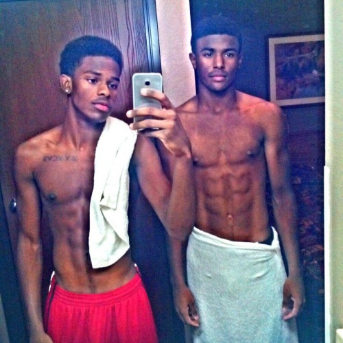 youknowyouwantsit:  ibaitniggas:  Got Blesses Us With Jah 💦😳🍑 (he’s straight)  Better question is who is his friend