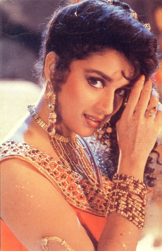 Madhuri dixit hot