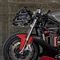 rhubarbes:rhubarbes:  Ducati 749 by Gustavo Penna.   (via Ducati 749 by Gustavo Penna | Bike EXIF)   More bikes here.