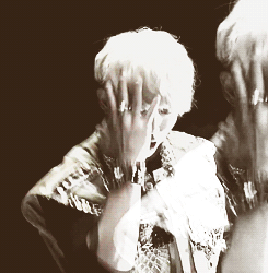 hoontokki:  Standing Still :: Hoon 