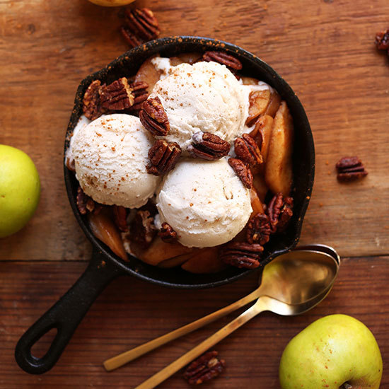sweetoothgirl:VEGAN APPLE PIE SUNDAES  