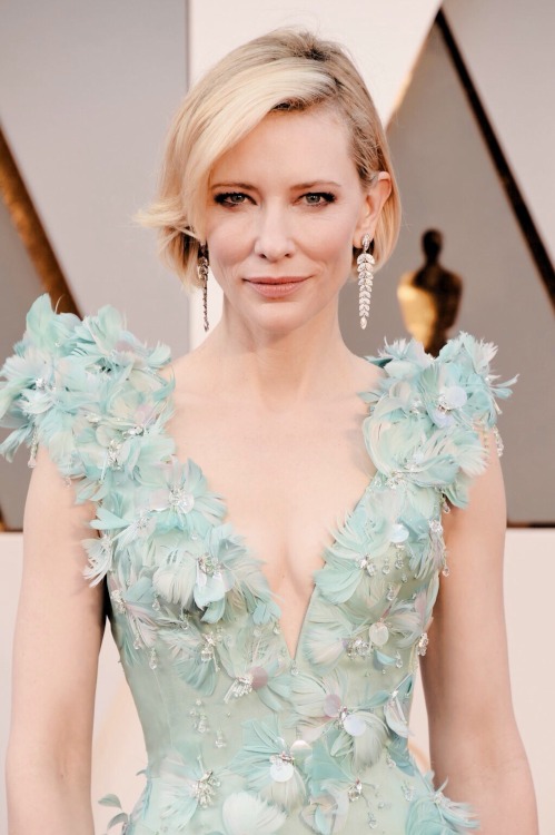 clato:Cate Blanchett attends the 88th Annual Academy Awards