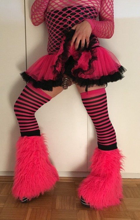 emo-sissy:  Posing just for you! ;) Hope you like it! ^^ 