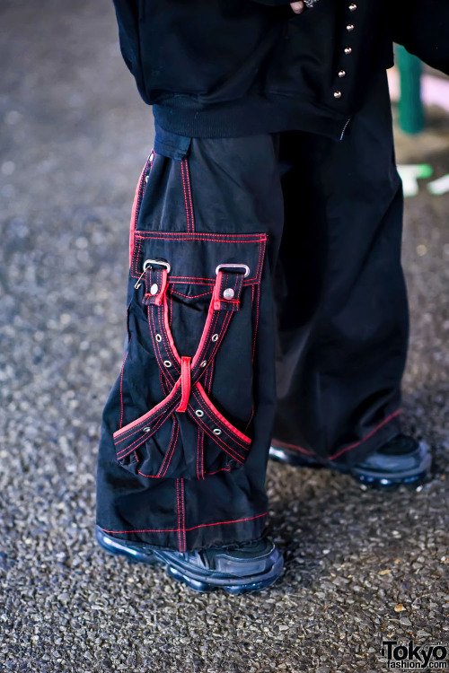 tokyo-fashion:Japanese fashion industry staffer Cham on the street in Harajuku wearing