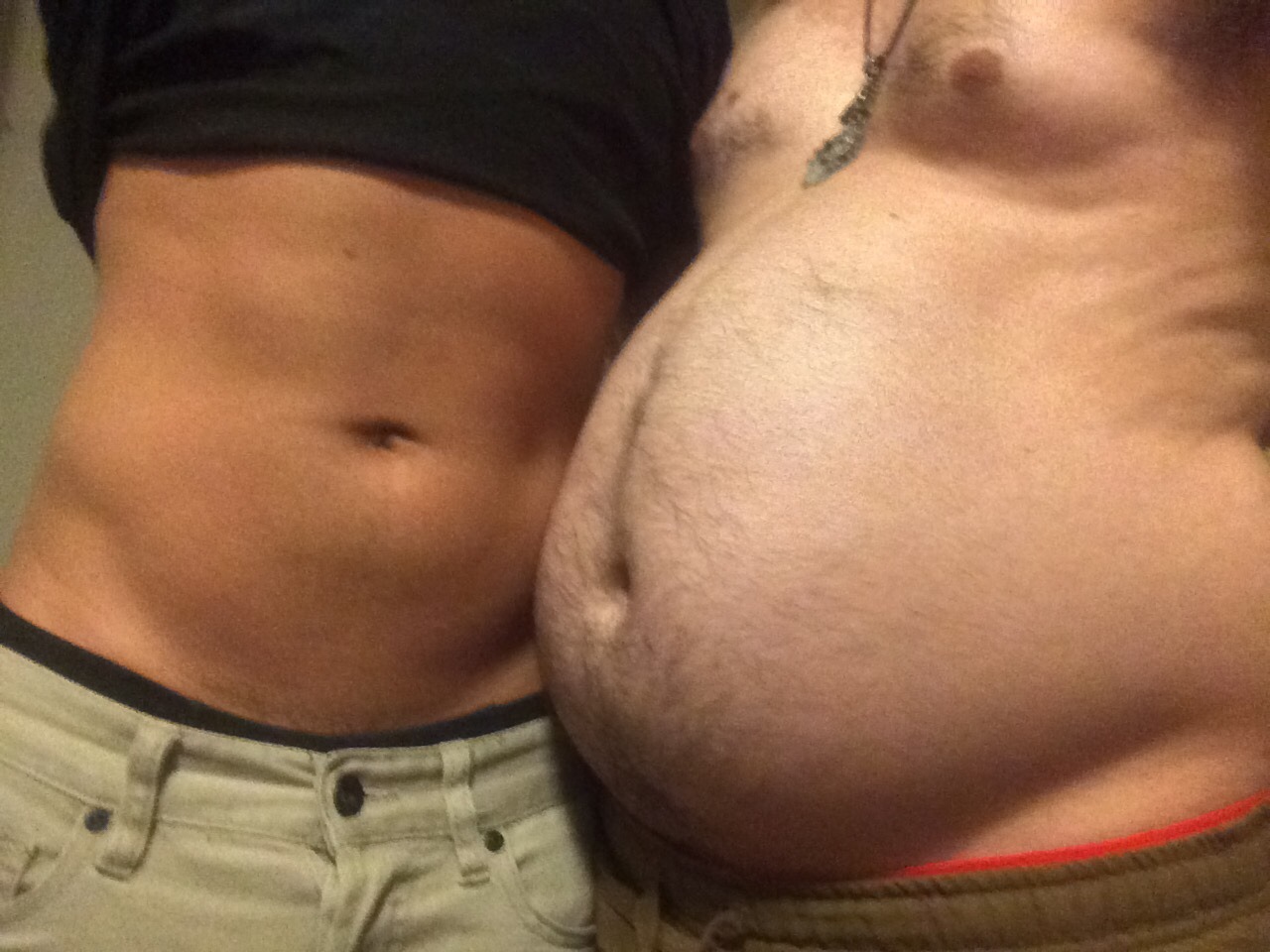 bigwolfcakebelly:  I think I’m getting fat. ;)