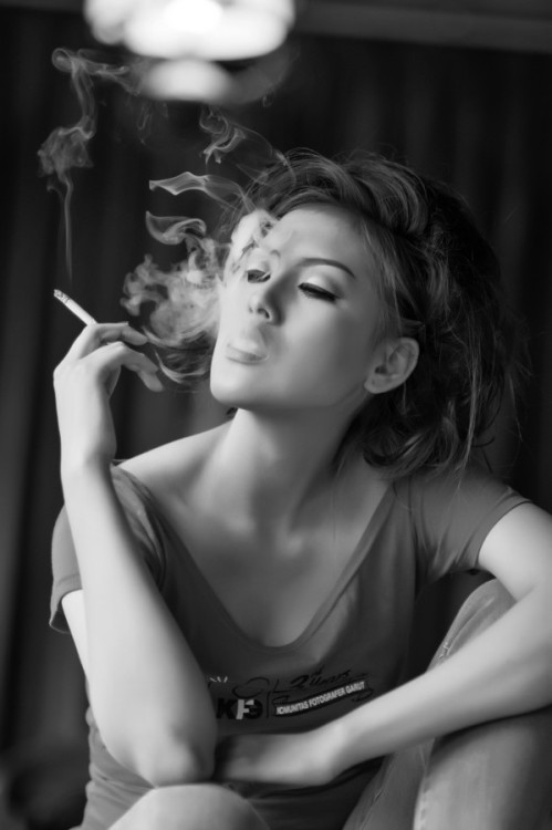 Porn Pics fotografiae:  ENJOY THE SMOKE by aipf. http://500px.com/photo/93657799