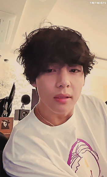 Taehyung Weverse Live | 3/7/23