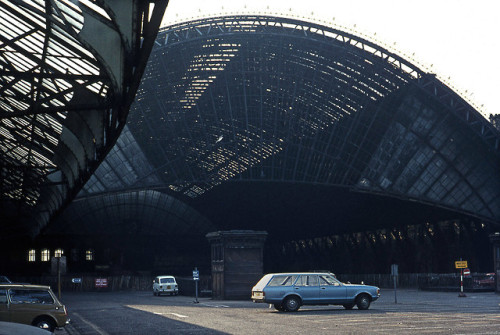 furtho:David Christie’s photograph of St Enoch station, Glasgow, 1975 (via here)