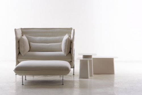 Ronan and Erwan Boroullec, Loveseat, Alcove series for Vitra, 2006/2008. Photo ©Vitra