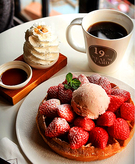 southkoreanfood:  Strawberry Waffles &amp; Coffee set at 19 st. Neal’s Yard